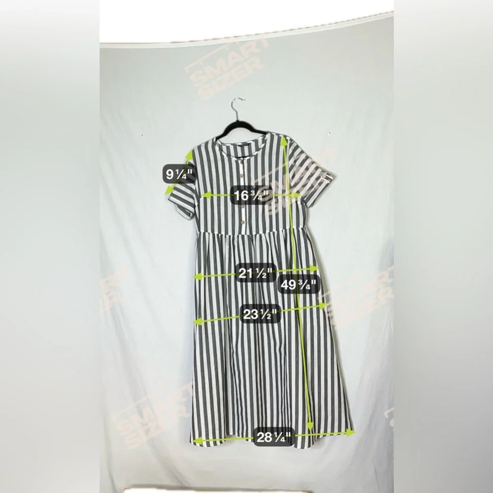 Chaolilai‎ XXL Vintage black & white striped pattern shortsleeved button tab